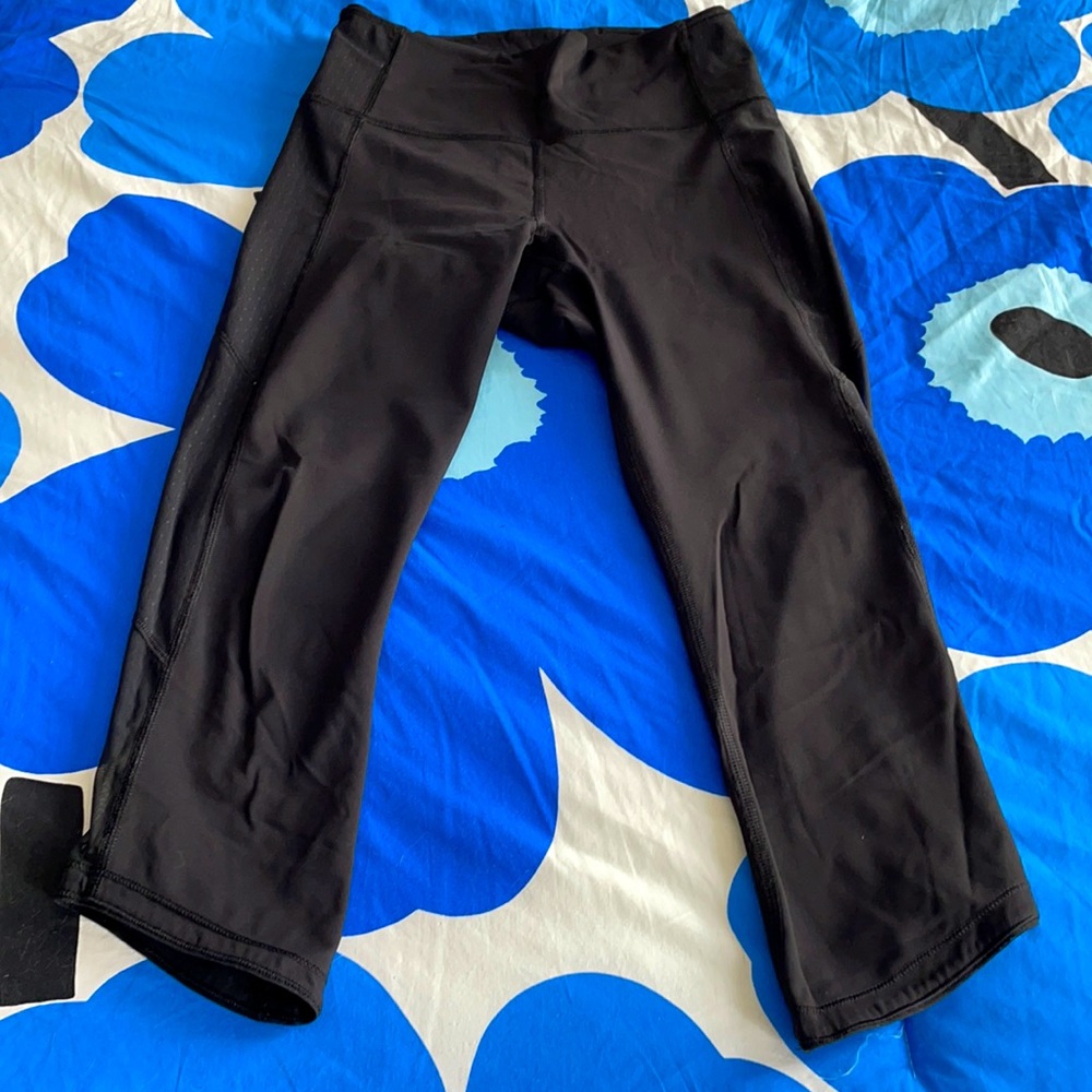 LIKE NEW Lululemon Black Polka Dot Mesh Capris